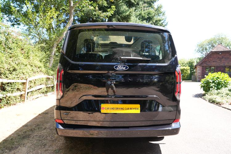 FORD TOURNEO CUSTOM 340 L2 ELECTRIC RWD 160kW 65kWh H1 Zetec 8 seater Auto